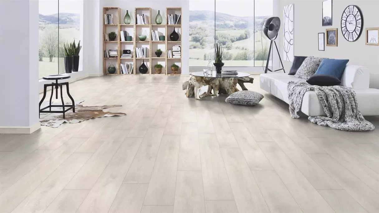 Ламинат Ultrafloor Ultrablack 33кл. арт.8630 Дуб Аспен 