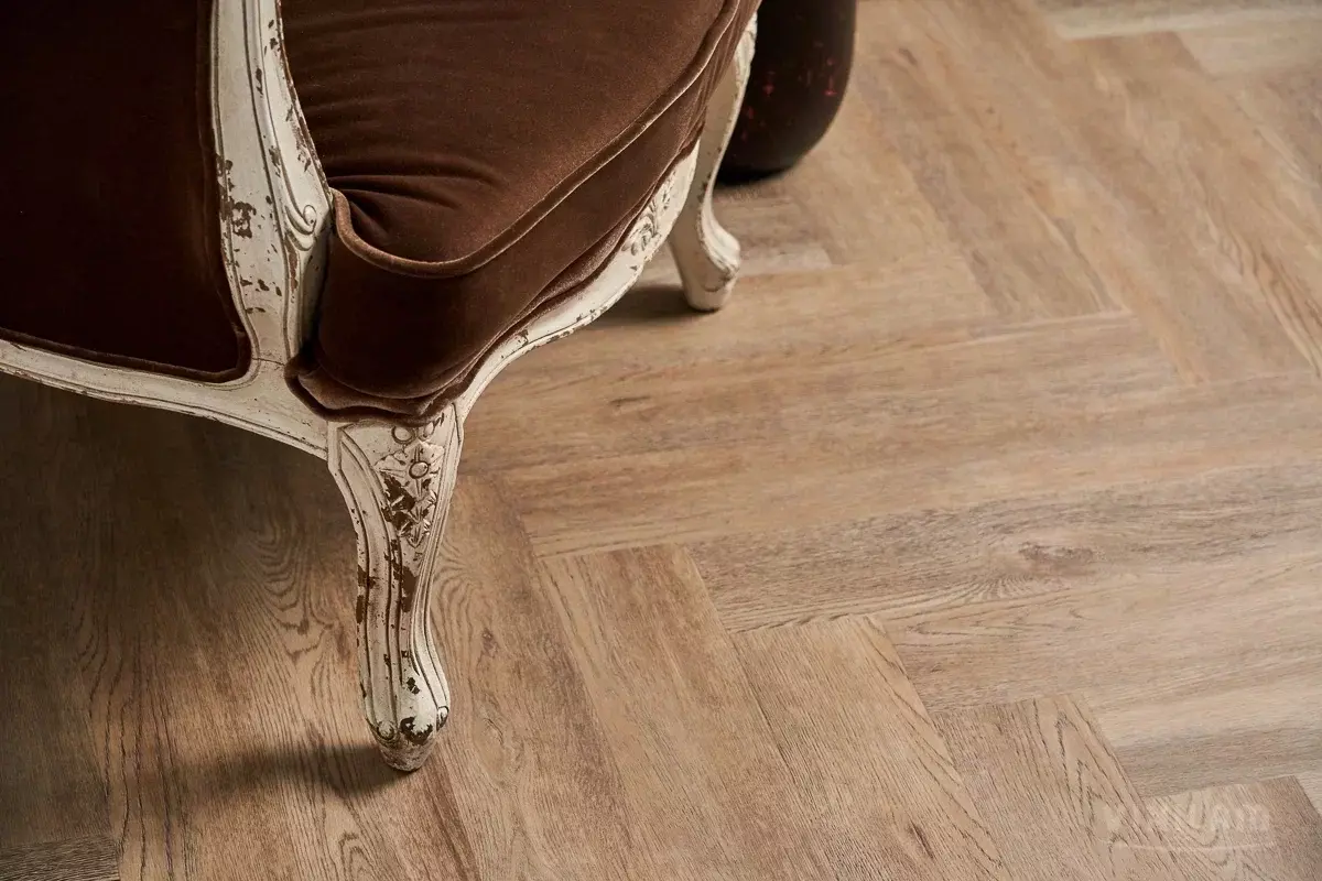LVT-плитка Vinilam клеевая Parquet Herringbone Glue 2,5 мм арт.GD11133 Паркет Северный 