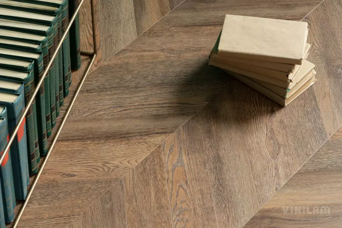 LVT-плитка Vinilam замковая Chevron 8,5 мм арт.RI153610CL4 Шеврон Нормандия 