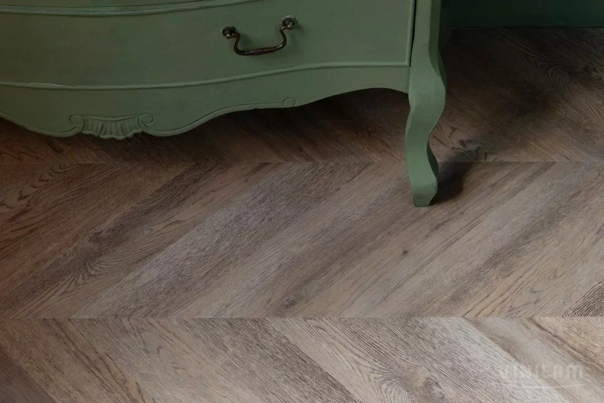 LVT-плитка Vinilam замковая Chevron 8,5 мм арт.RI153616CL4 Шеврон Шампань 