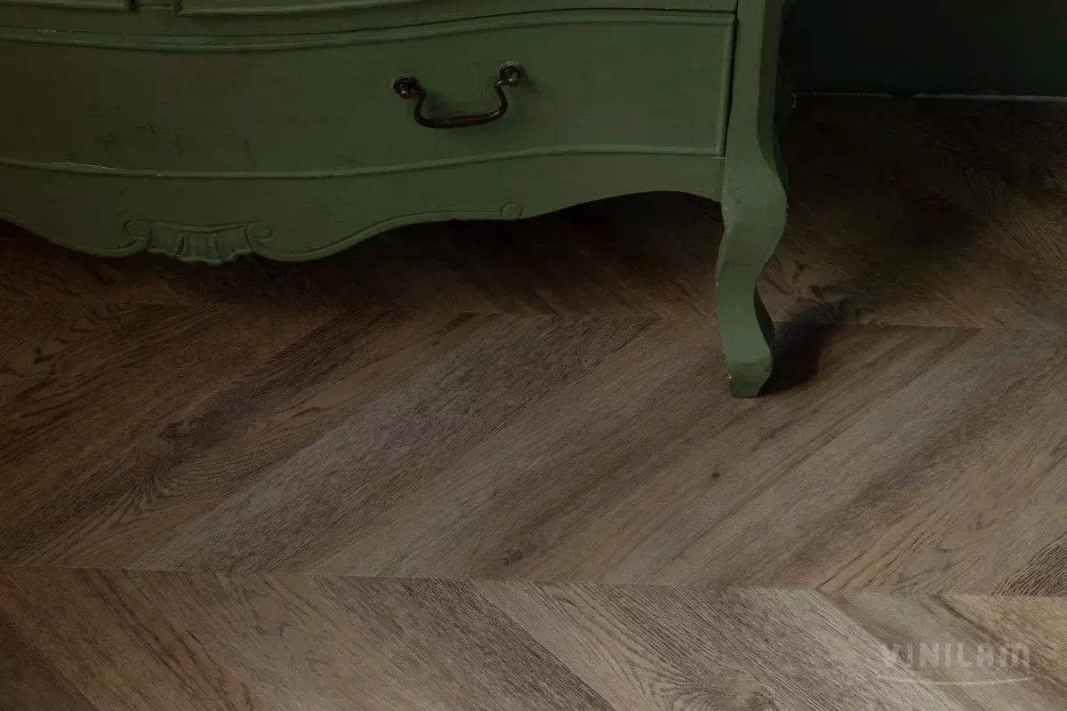 LVT-плитка Vinilam замковая Chevron 8,5 мм арт.RI153616CL4 Шеврон Шампань 