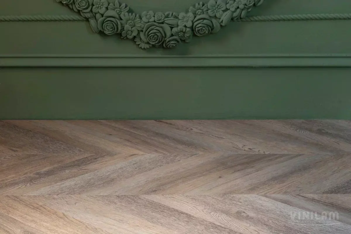 LVT-плитка Vinilam замковая Chevron 8,5 мм арт.RI153616CL4 Шеврон Шампань 