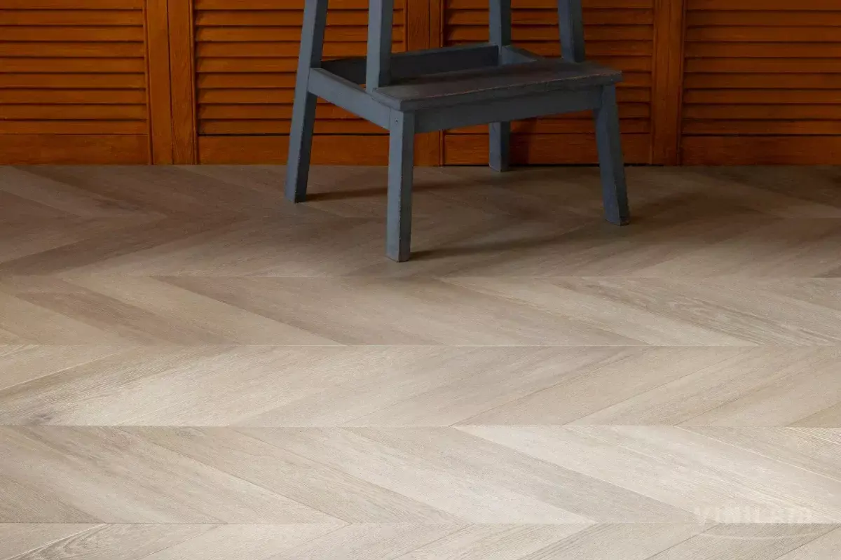 LVT-плитка Vinilam замковая Chevron 8,5 мм арт.RI4445118CL4 Шеврон Сезар 