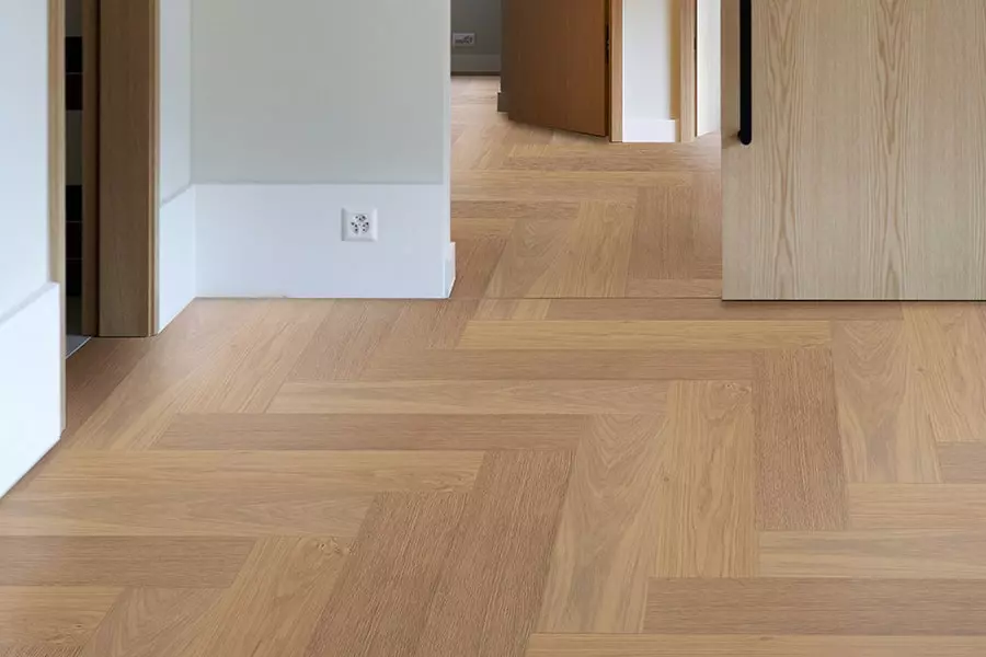 Паркетная доска AUSWOOD Travel Herringbone 31 кл. OAK LAZARO ABCD 